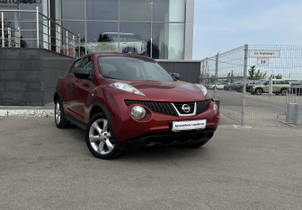 Подержанный автомобиль Nissan Juke 2013 года (3 фото)