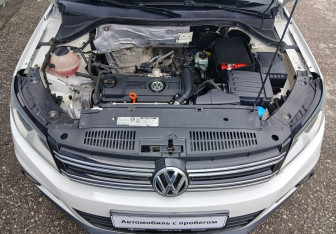 Подержанный автомобиль Volkswagen Tiguan 2012 года (13 фото)