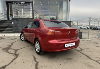 Подержанный автомобиль Mitsubishi Lancer Sedan 2008 года (7 фото)