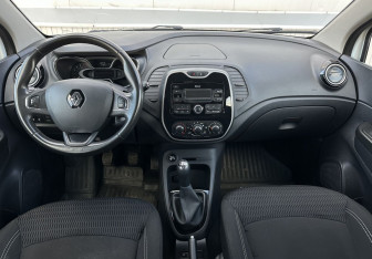 Подержанный автомобиль Renault Kaptur 2017 года (10 фото)