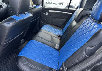 Подержанный автомобиль Renault Sandero 2011 года (12 фото)