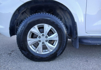 Подержанный автомобиль DongFeng DF6 2022 года (15 фото)
