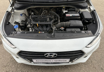 Подержанный автомобиль Hyundai Solaris Sedan 2017 года (13 фото)