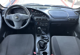 Подержанный автомобиль Chevrolet Niva 2012 года (10 фото)