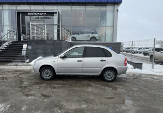 Подержанный автомобиль LADA (ВАЗ) Kalina Sedan 2010 года (8 фото)