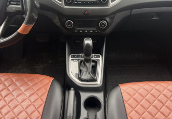 Подержанный автомобиль Hyundai Creta 2017 года (11 фото)