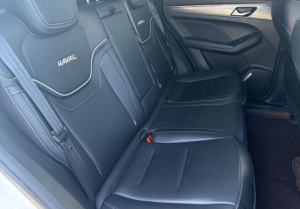 Подержанный автомобиль Haval Jolion 2023 года (12 фото)