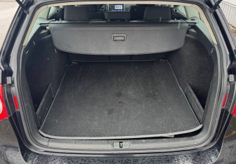 Подержанный автомобиль Volkswagen Passat Wagon 2007 года (15 фото)