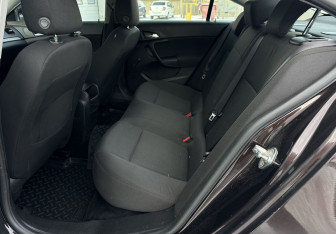 Подержанный автомобиль Opel Insignia Sedan 2012 года (12 фото)