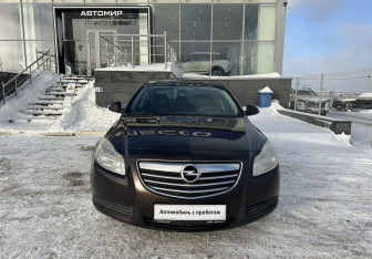 Подержанный автомобиль Opel Insignia Sedan 2012 года (2 фото)