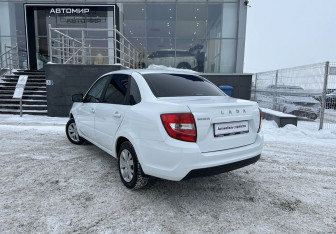 Подержанный автомобиль LADA (ВАЗ) Granta Sedan 2022 года (7 фото)