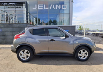 Подержанный автомобиль Nissan Juke 2013 года (4 фото)