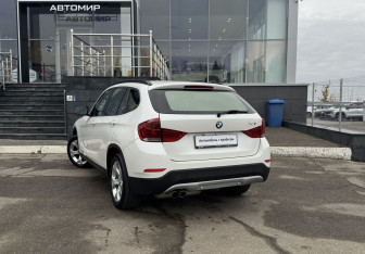 Подержанный автомобиль BMW X1 2012 года (7 фото)